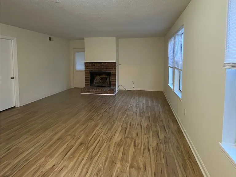 120 Pinehurst Ct #2 — Photo 9