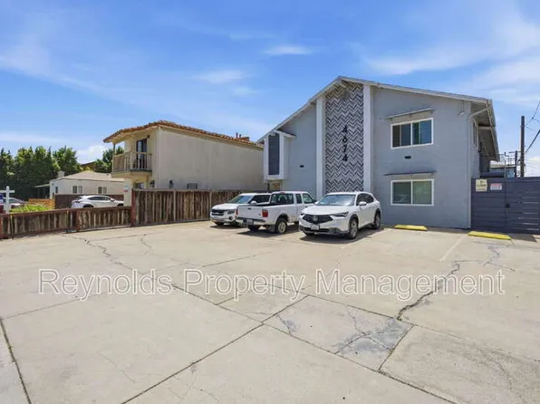 4674 Bancroft St APT 6, San Diego, CA 92116