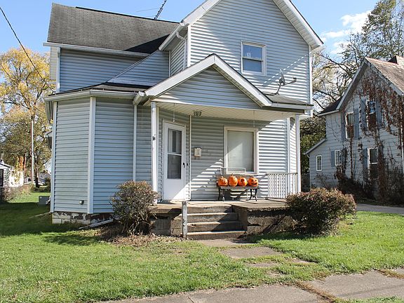 3rd image of 198 Central Ave