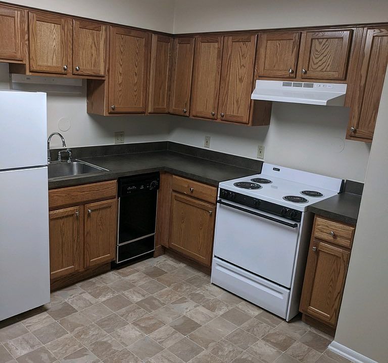 1st image of 95 Georgetown Dr APT A