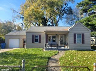 27105 Townsend Ave, Warren, MI 48092