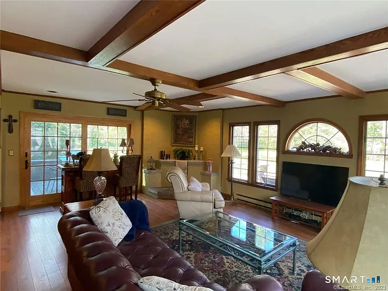 94 Fennbrook Dr — Photo 21