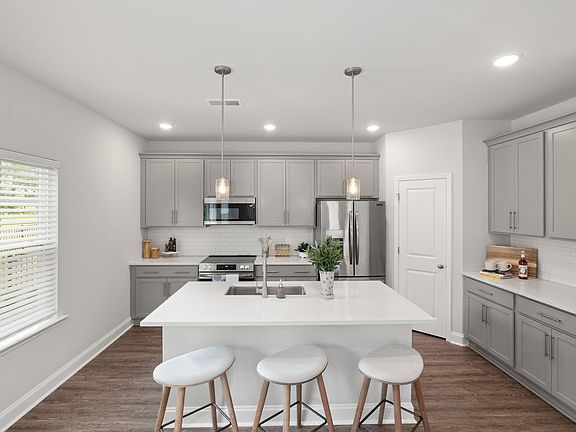 4th image of 685 Popedale Rd #752M