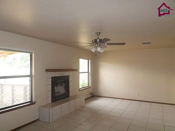 3rd image of 1132 Hermosillo Dr