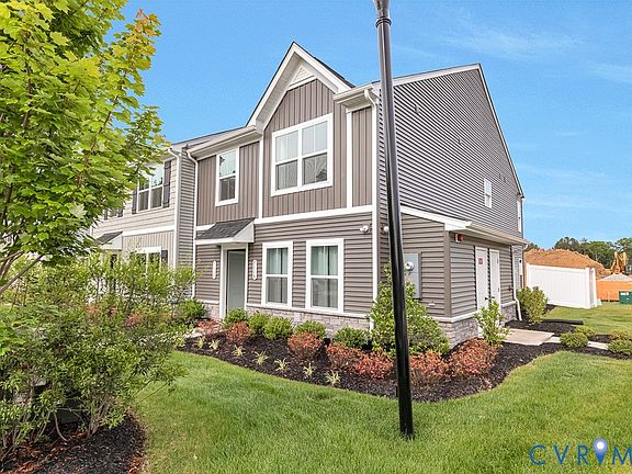 3rd image of 511 Portal Cir #B