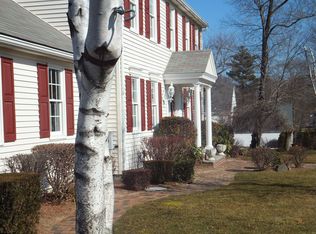145 Tipperary Dr, Northbridge, MA 01534