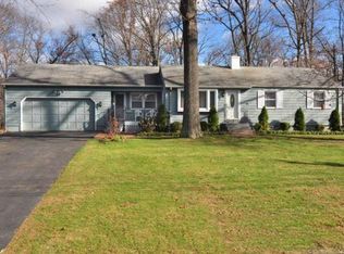 14 Tanglewood Rd, Farmington, CT 06032