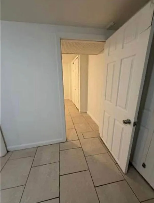 2 bed, 1.0 bath, 9999 sqft, $1,450 — Photo 2