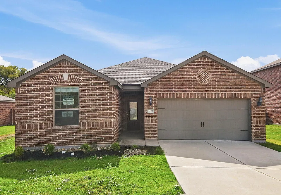 1403 Park Trails Blvd