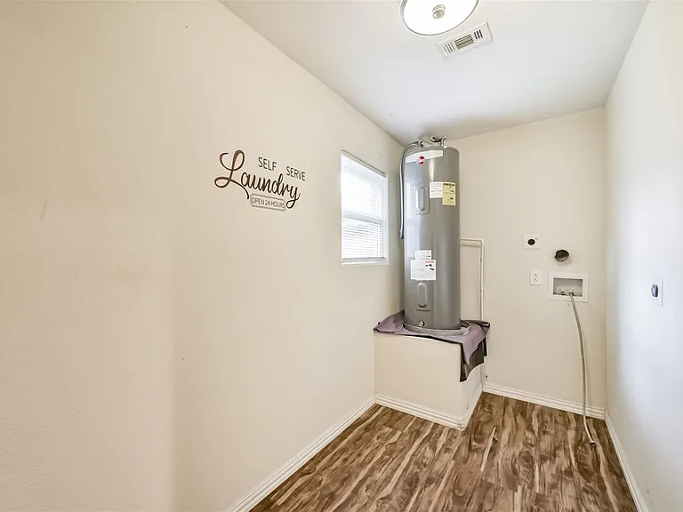 3700 Stassen St — Photo 16