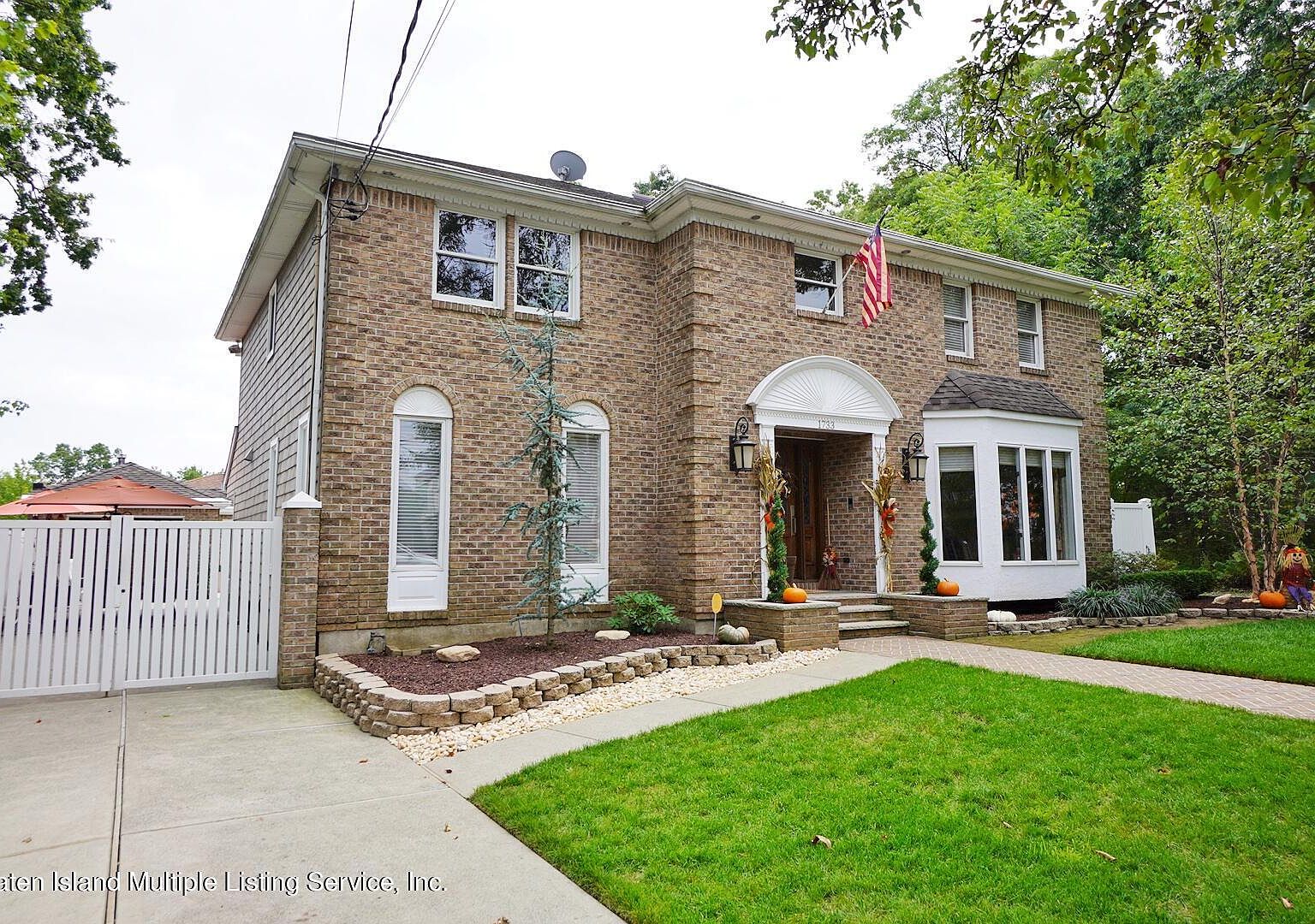 1733 Carlton Ave, Staten Island, NY 10309 Zillow