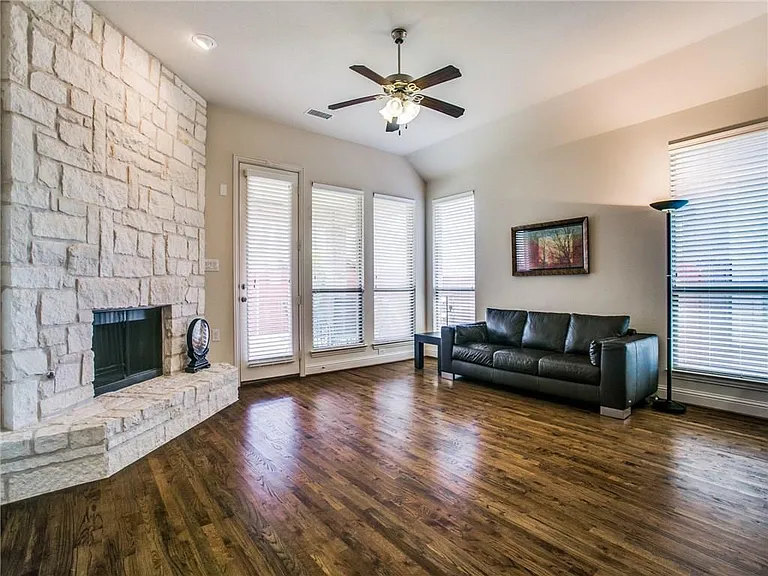 8714 Isaac St — Photo 13