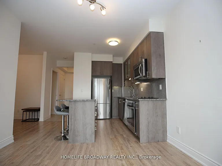 9090 Yonge St #1606B — Photo 7
