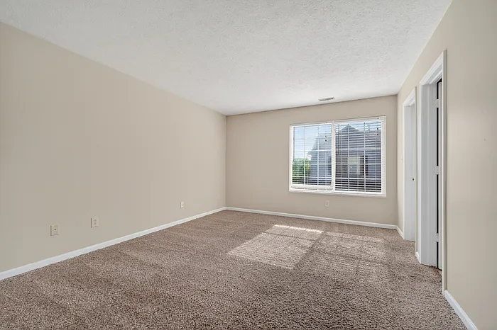 9833 Worthington Blvd — Photo 18