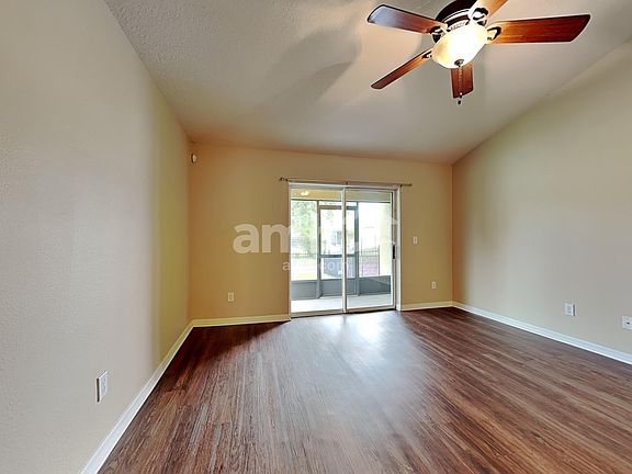 5th image of 915 Branchwood Way