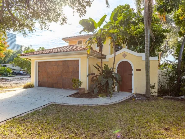 3204 W Empedrado St, Tampa, FL 33629