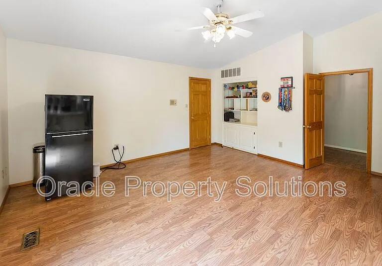 5360 Red Lake Ct — Photo 11