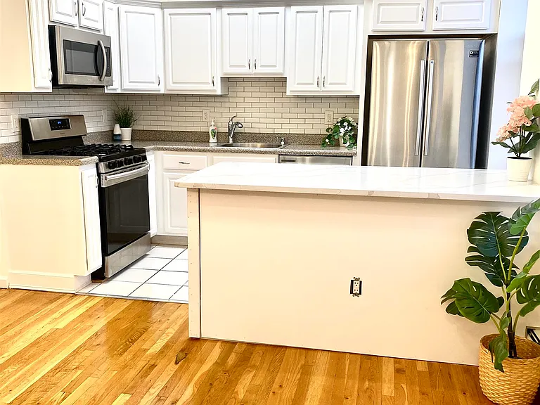 88 South St #3 — Photo 3