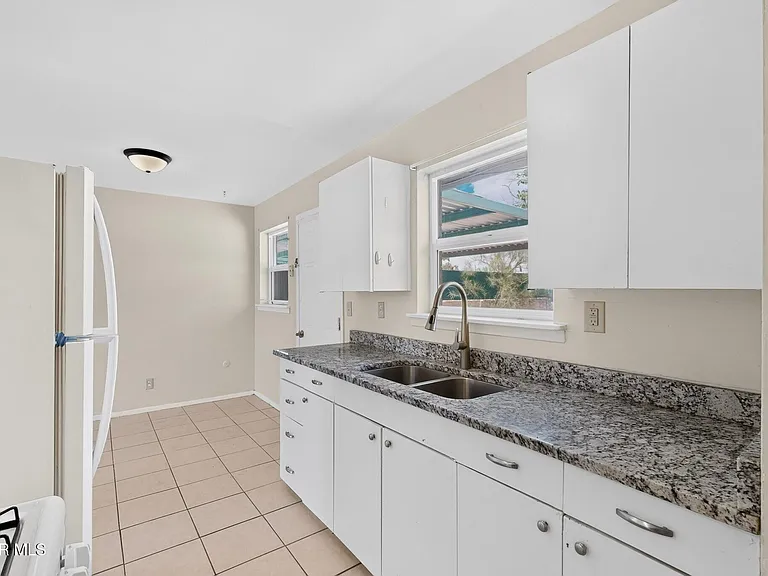 9545 Verbena Dr — Photo 16