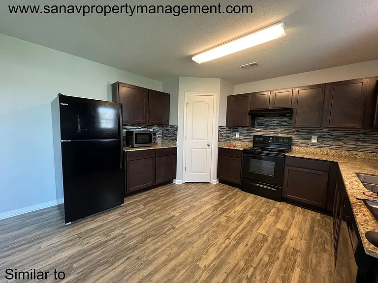 360 Hillside Dr — Photo 18