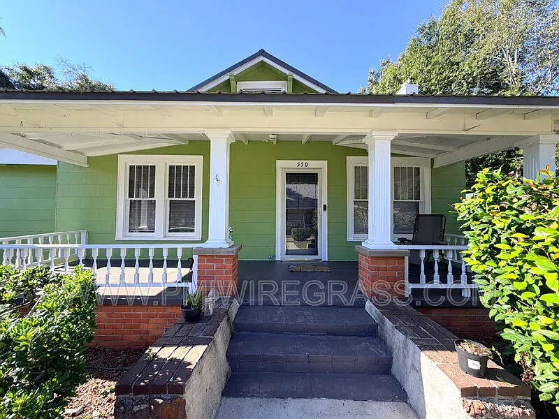 4 bed, 2.0 bath, 1666 sqft, $1,450 — Photo 2