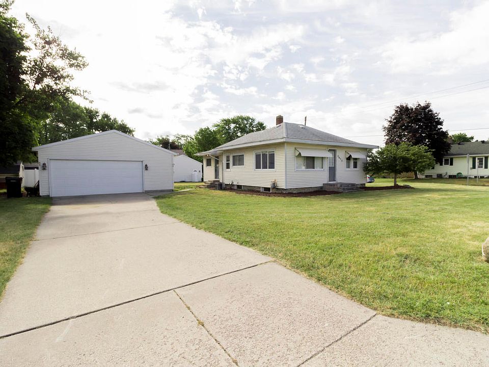 1st image of 2672 Woodbine Ave SW