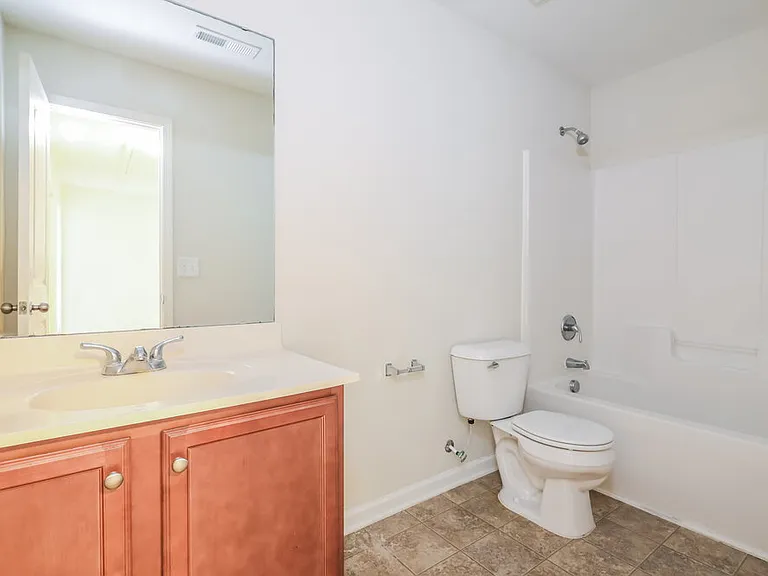 1345 Lowenstein St — Photo 16