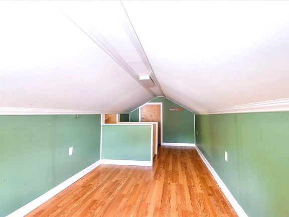 5th image of 315 Wentworth Ave NE