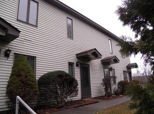 4 Brook Front Ln, Pomfret Center, CT 06259