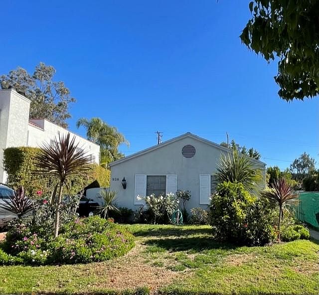 1st image of 936 N La Jolla Ave #1/2