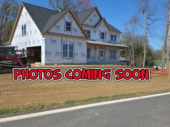 2108 Dennings Rd, New Windsor, MD 21776