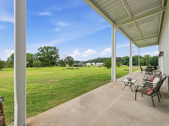 3rd image of 11 Hillard Ln