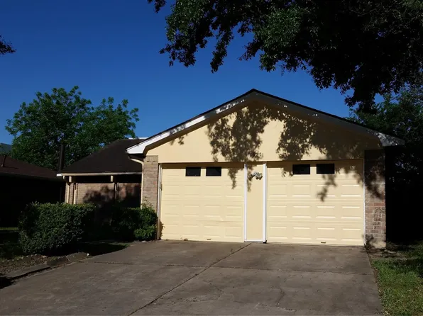 10927 Wilkenburg Dr, Houston, TX 77086