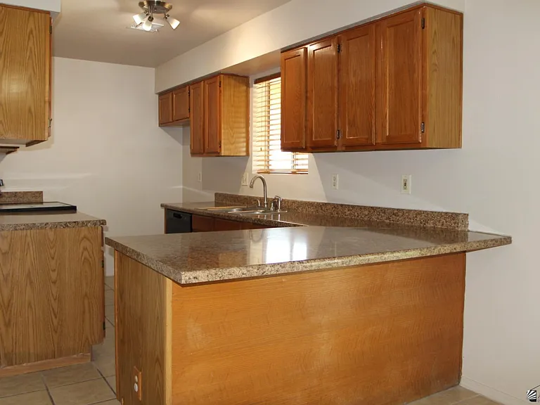 4563 W 18th Ln — Photo 10
