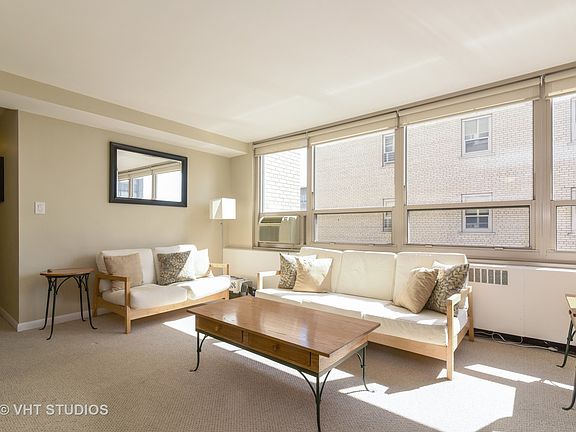 3rd image of 3950 N Lake Shore Dr APT 2109