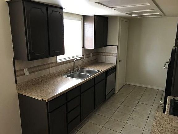 5th image of 4009 Hillsdale Ln