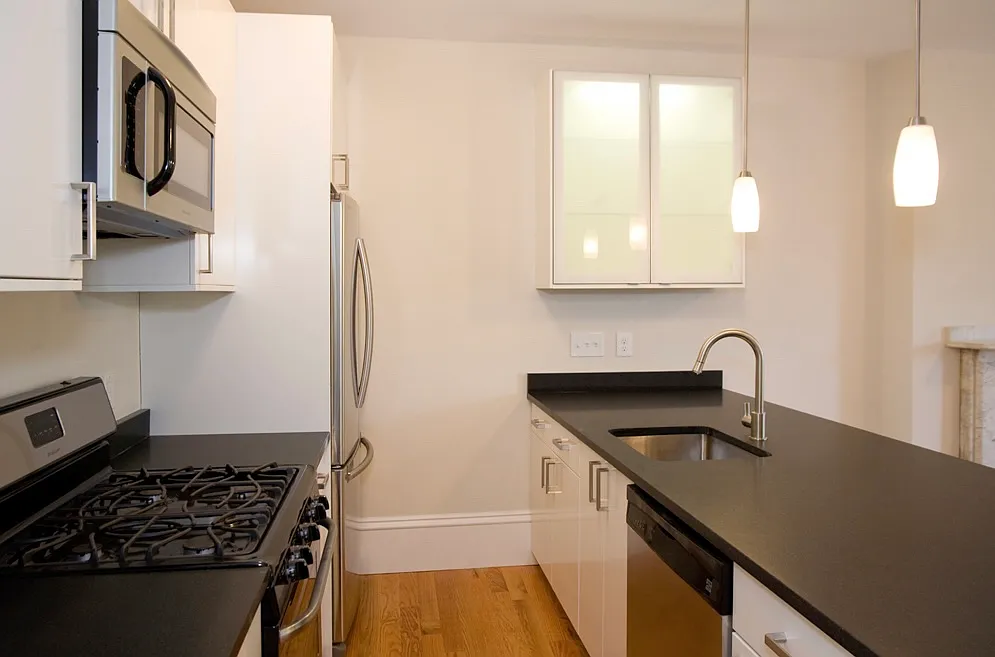 Building Photo - 680 Massachusetts Ave #4
