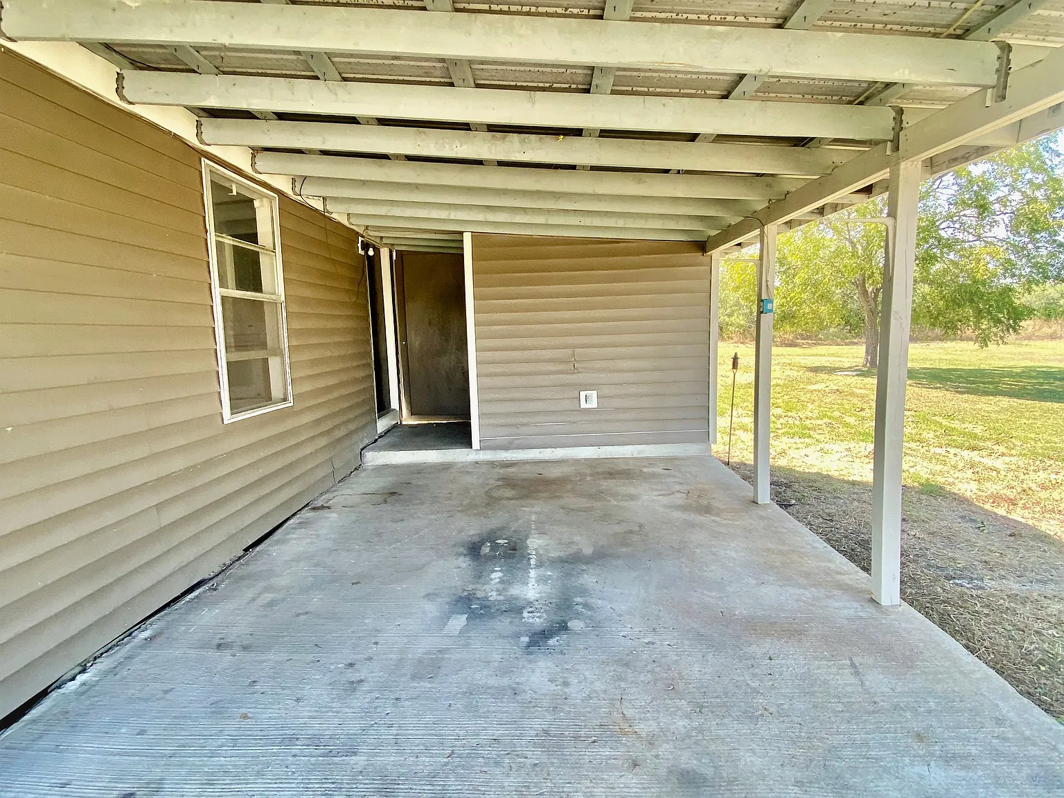 2 bed, 1100 sqft, $1,500 — Photo 3