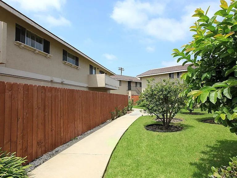 Greentree Fountain Apartments — Photo 42