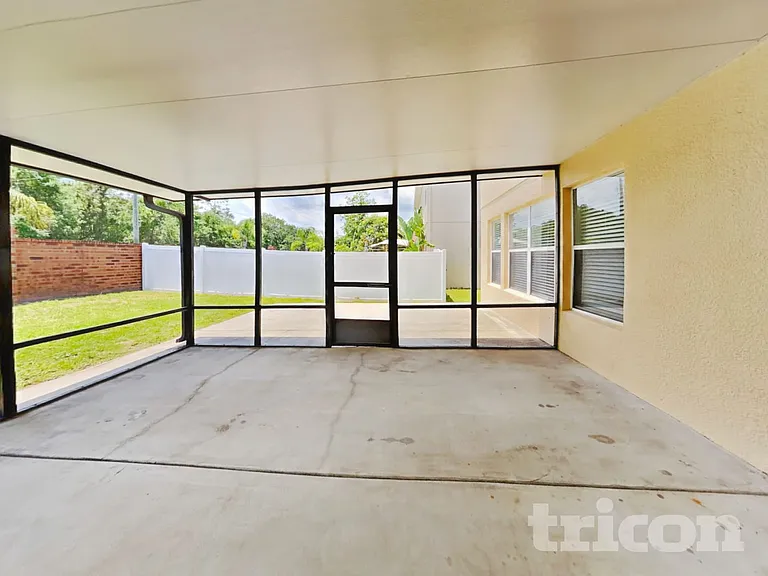 4667 Caverns Dr — Photo 15