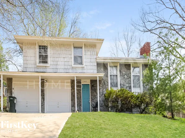 5823 NW Aspen Ln, Kansas City, MO 64152