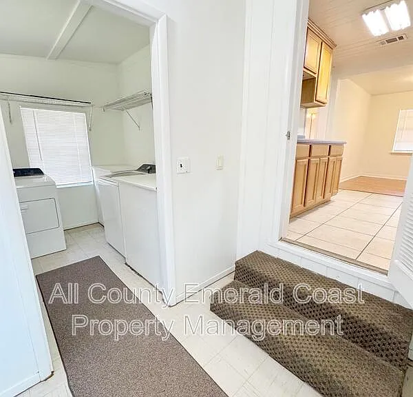 733 Beach Dr — Photo 30