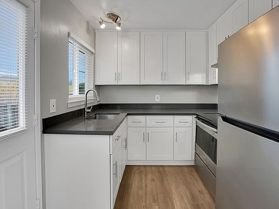 4th image of 909-929 35th Ave #929-D