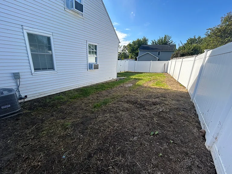 Meadow St — Photo 11