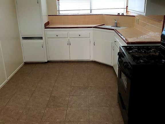 3rd image of 134 N Adams St APT 4