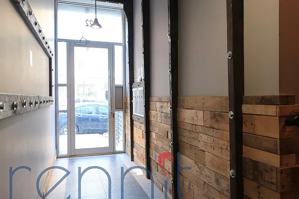 Rented by Rennit Inc. | media 40