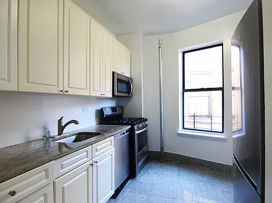 Rented by Compass | media 13