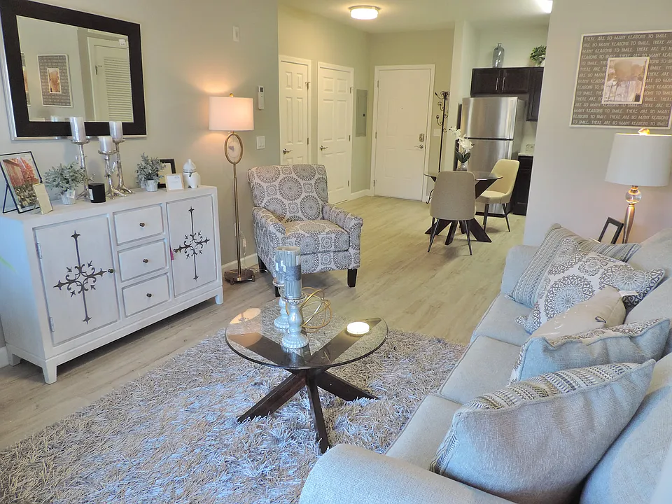 Lofts at 335