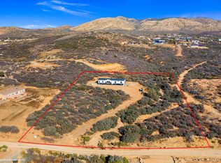 17200 E Leprechaun Rd, Dewey, AZ 86327