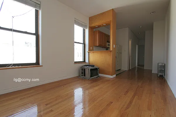 Rented by City Connections Realty | media 8